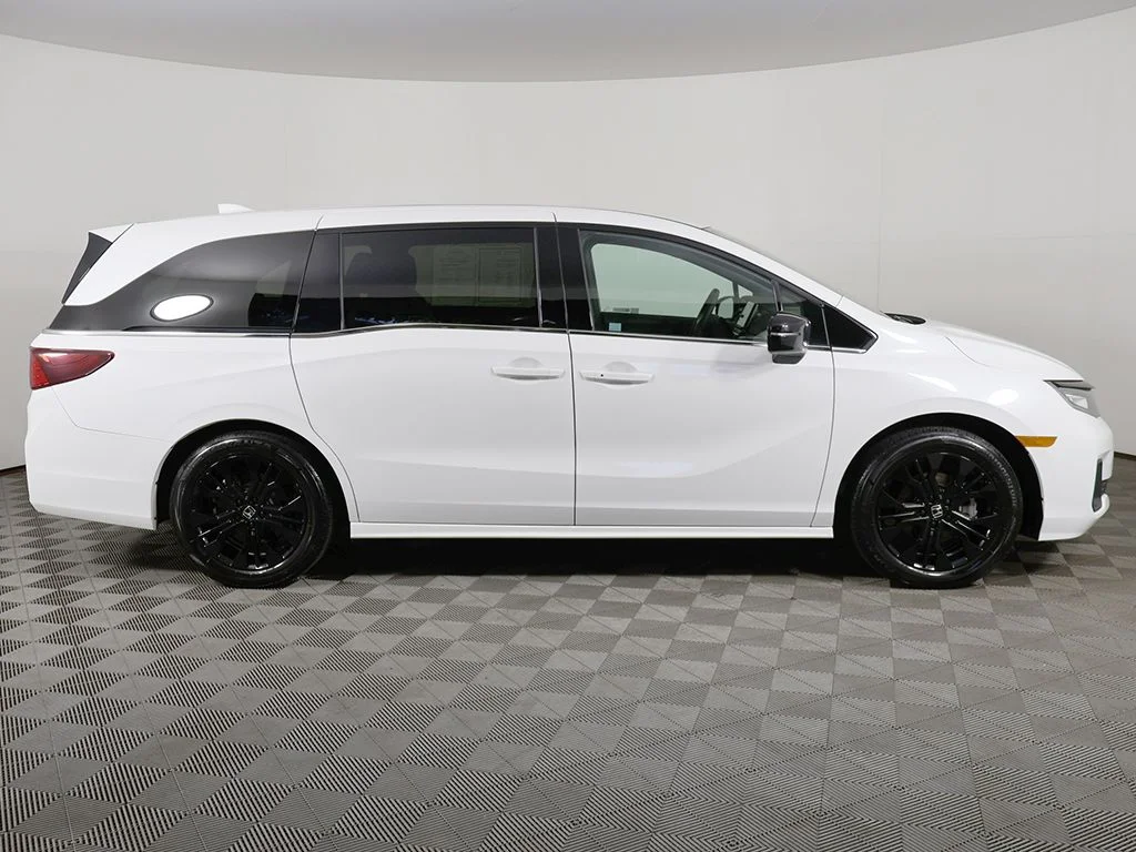 2026 Honda Odyssey Sport L - Photo 19