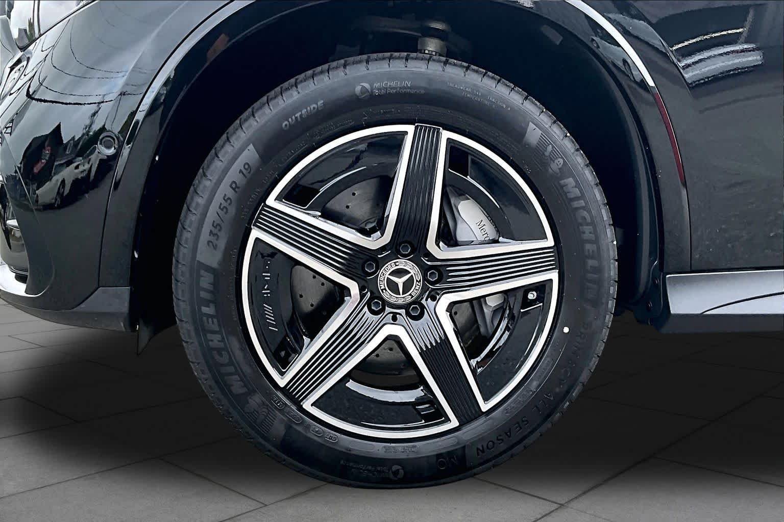 Certified Used 2026 Black Mercedes-Benz GLC 300 image 11