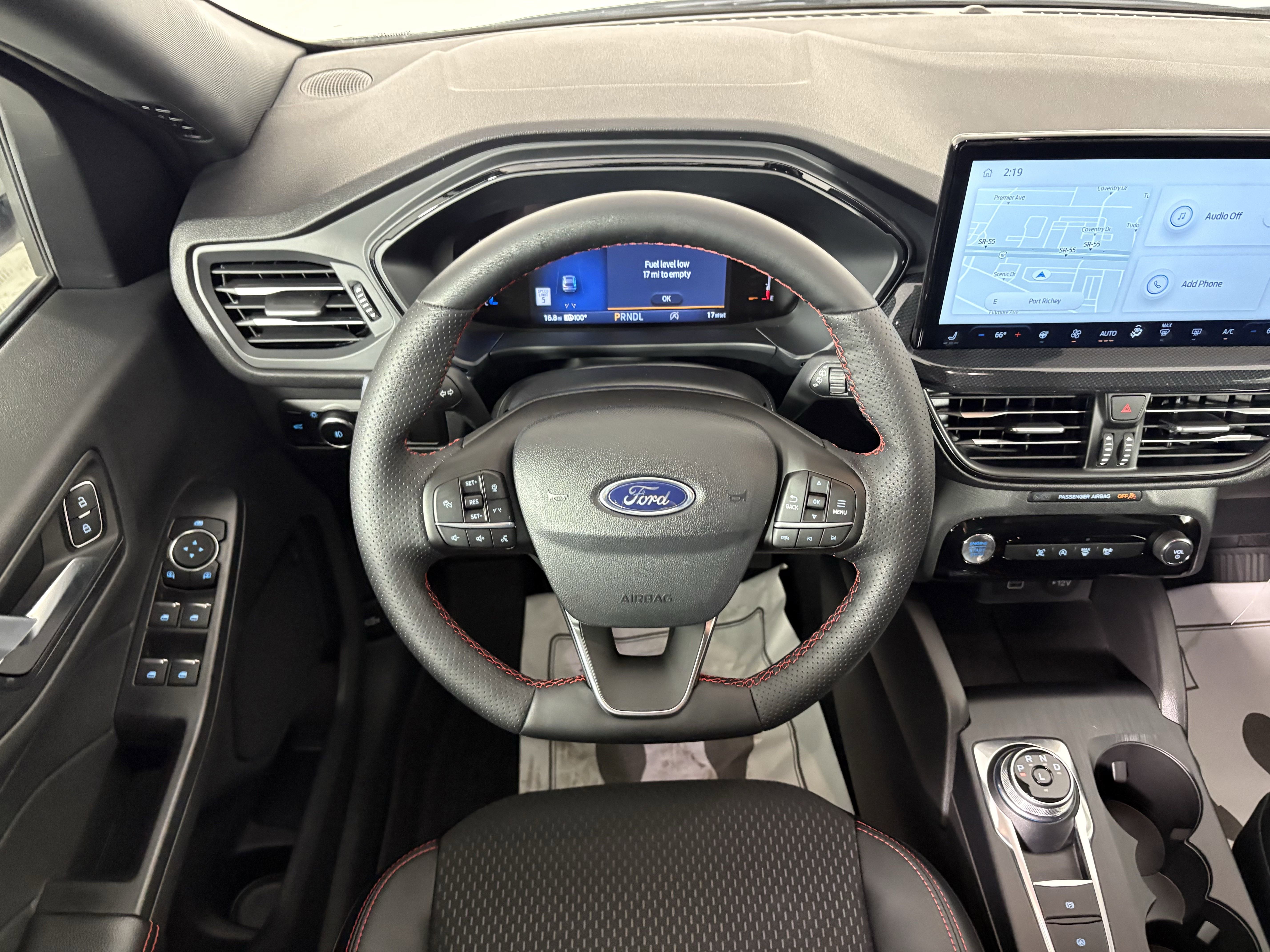 2025 Ford Escape ST-Line Select - Photo 14
