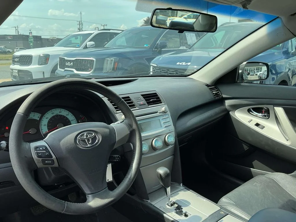 Used 2007 Gray Toyota SE image 20
