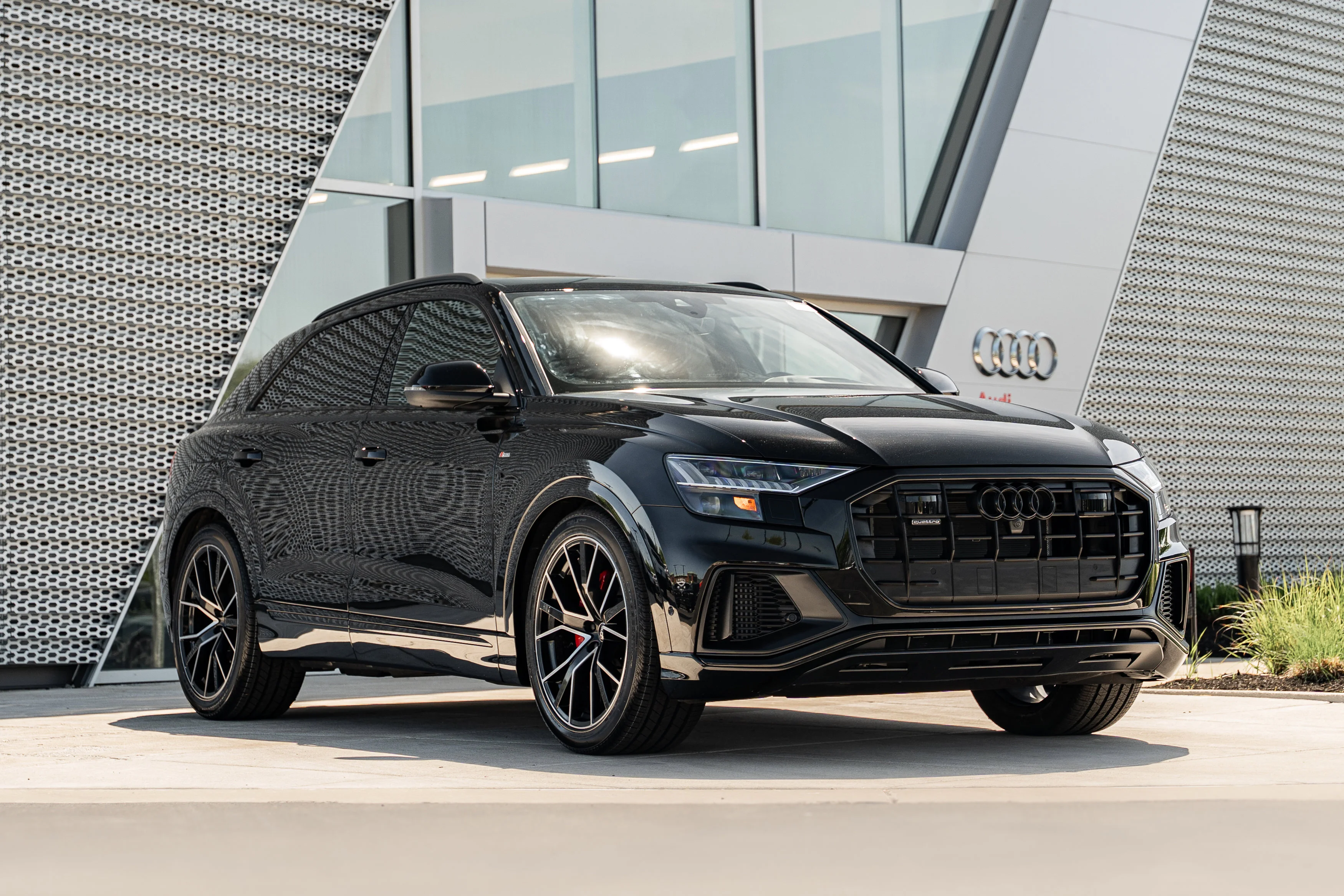 2023 Audi Q8 55 Prestige Tiptonic quattro's photo