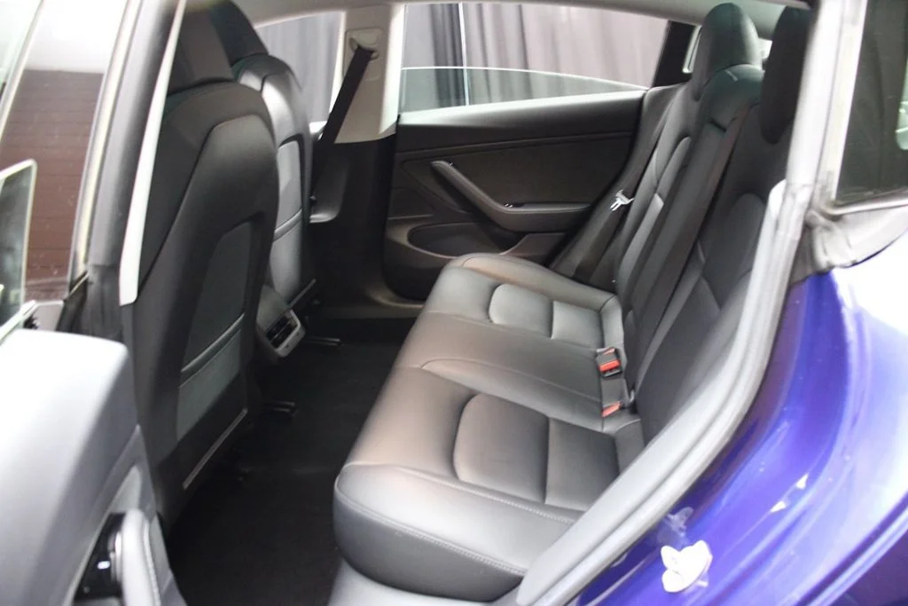 Used 2019 Deep Blue Metallic Tesla  image 32