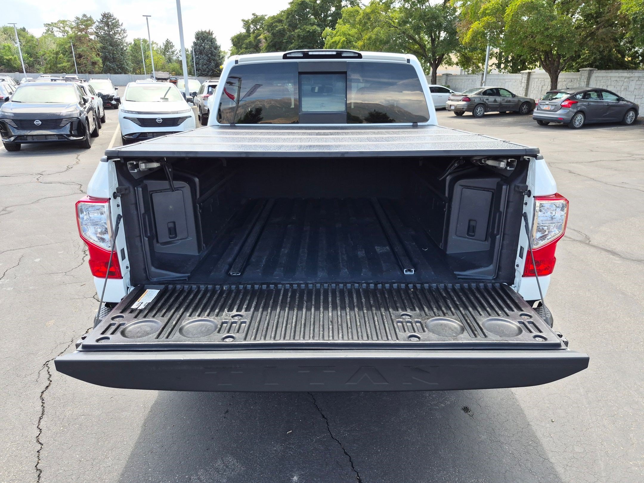 Used 2018 Pearl White Nissan Platinum Reserve image 29