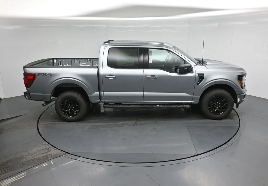 New 2026 Iconic Silver Metallic Ford XLT image 36