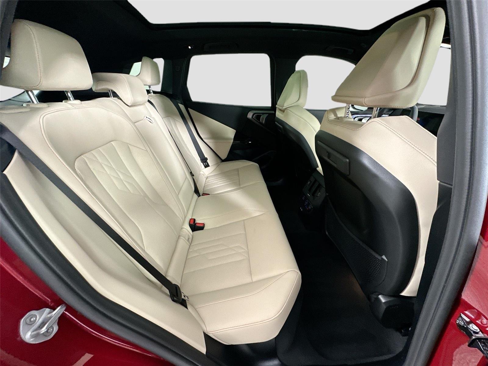 New 2026 Vegas Red Metallic BMW 30 xDrive image 29