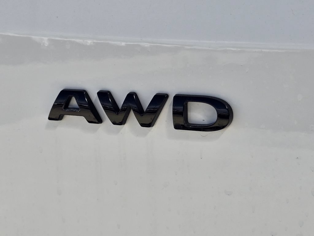 New 2026 Oxford White Ford XLT image 26
