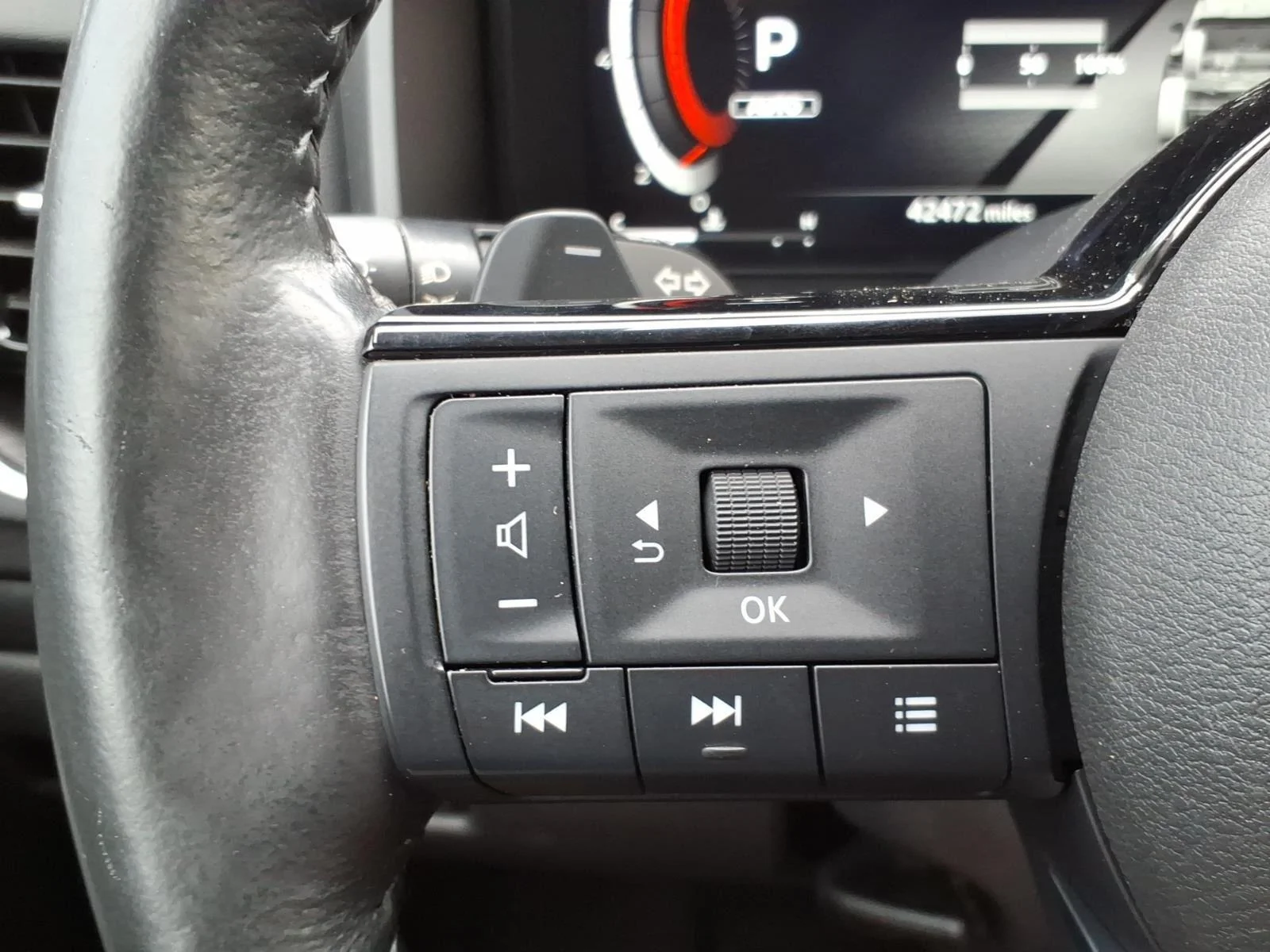 Used 2022 Boulder Gray Pearl/Super Black Nissan Platinum image 15