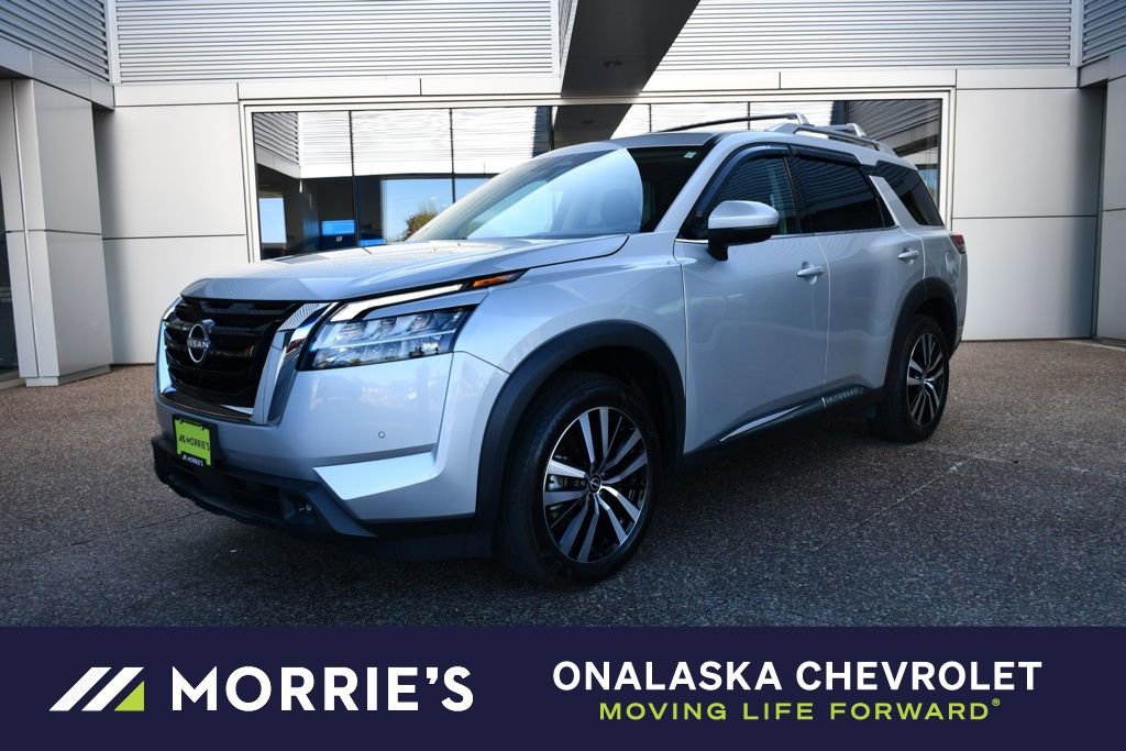 2023 Nissan Pathfinder Platinum 4WD's photo