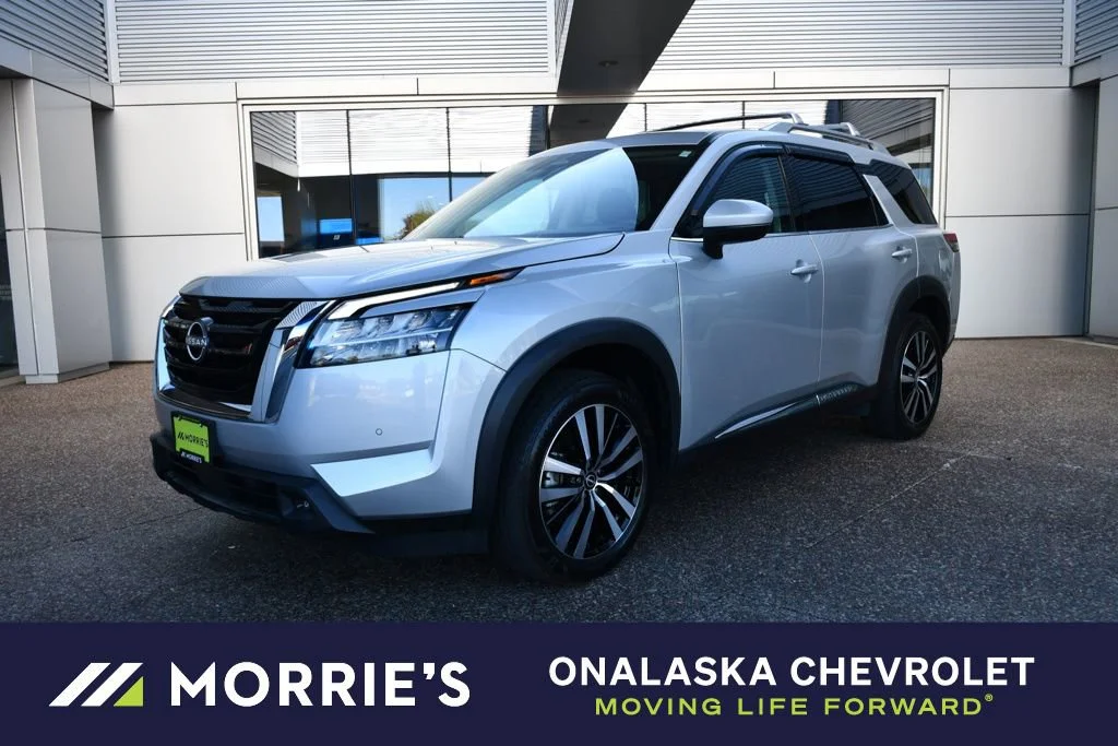 2023 Nissan Pathfinder Platinum 4WD's photo