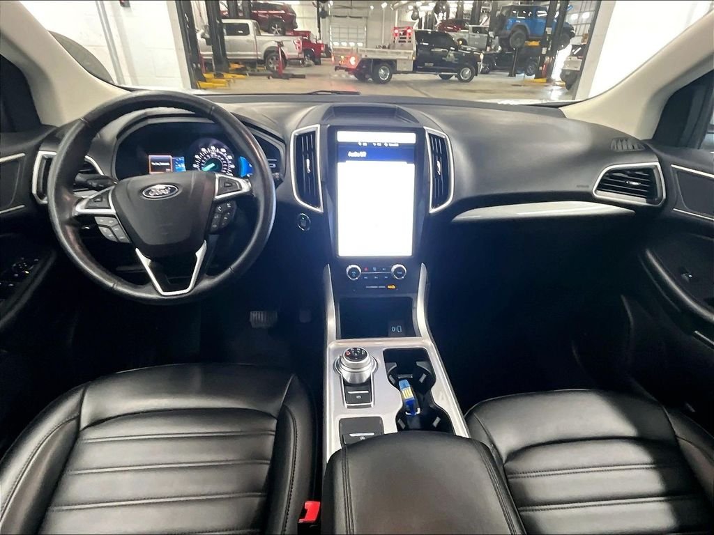 Used 2023 Oxford White Ford SEL image 21
