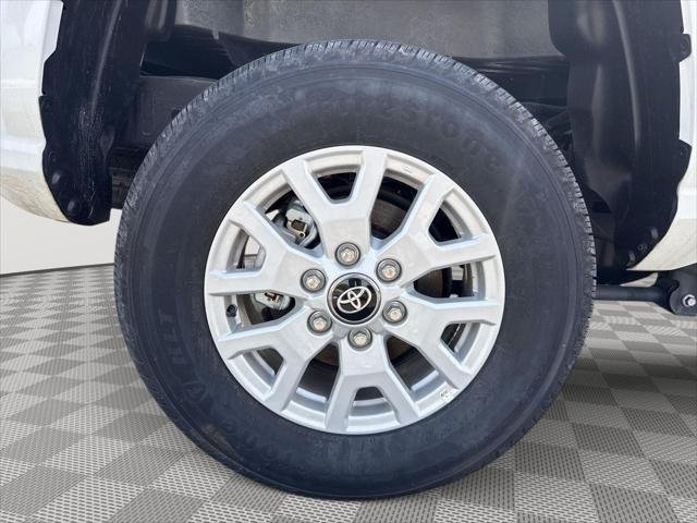2025 Toyota Tacoma SR5 - Photo 34