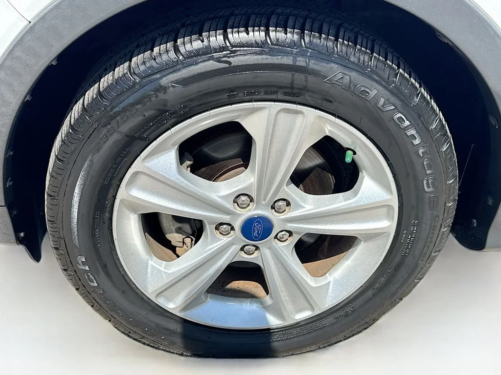Used 2013 White Ford SE image 34