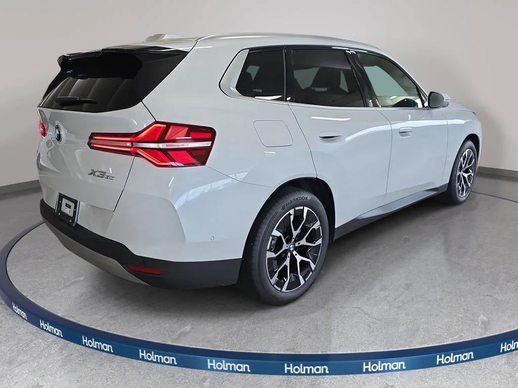Used 2026 Mineral White Metallic BMW 30 xDrive image 7
