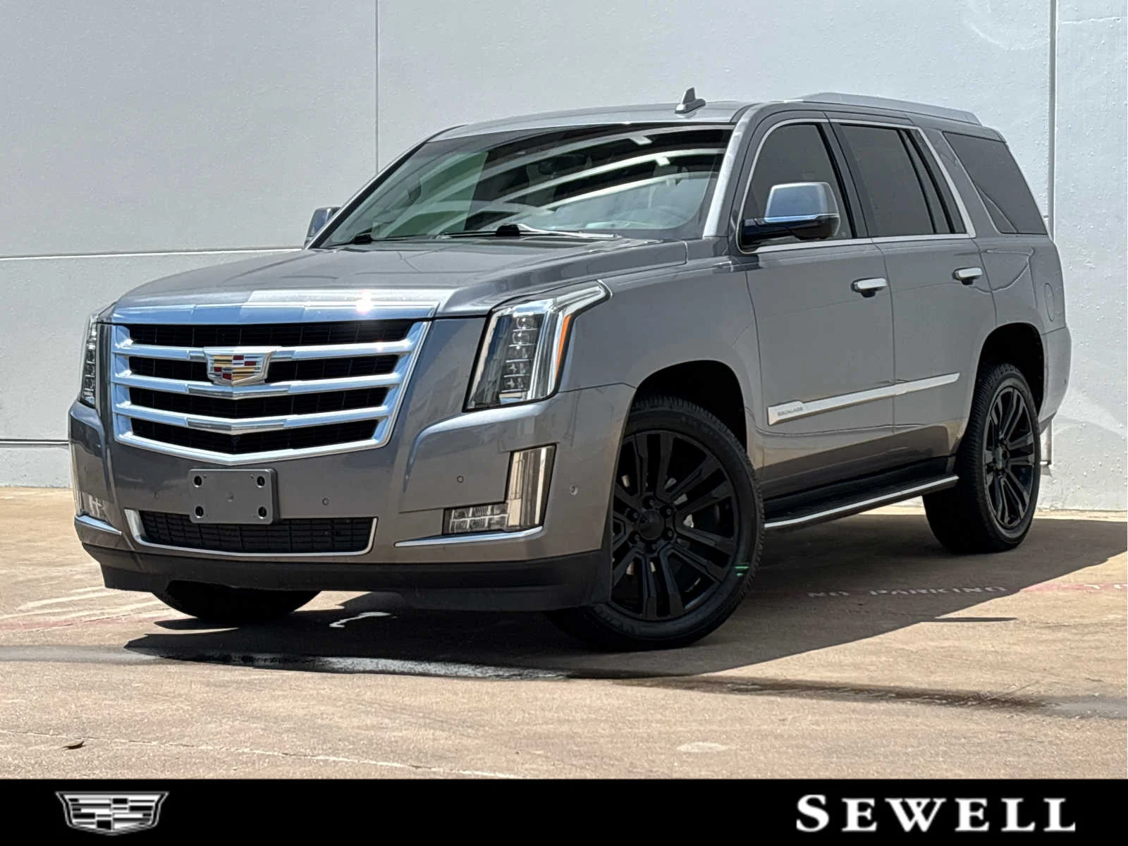 2018 Cadillac Escalade 2WD Luxury's photo