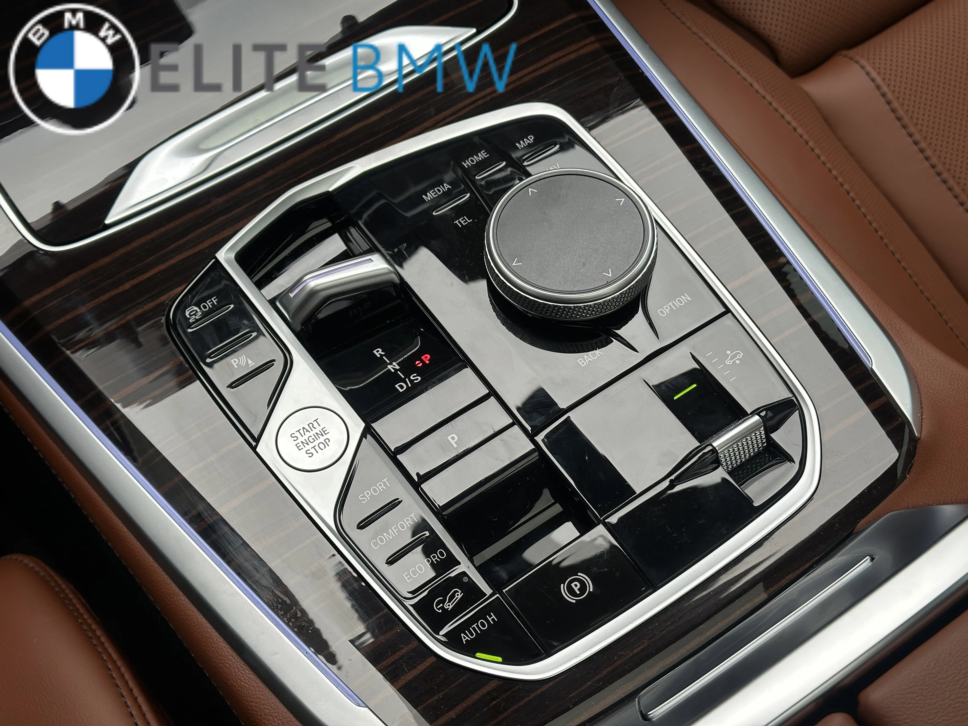Used 2026 BLACK SAPPHIRE METALLIC BMW XDRIVE40I image 21