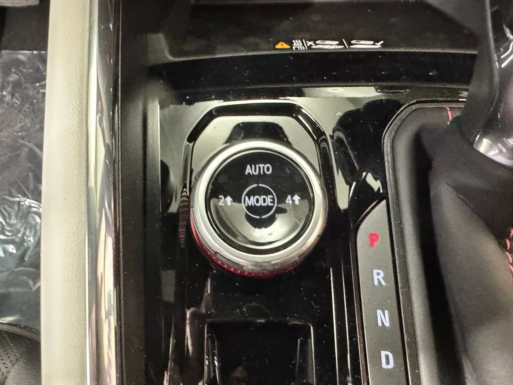 2026 GMC Canyon AT4X - Photo 20