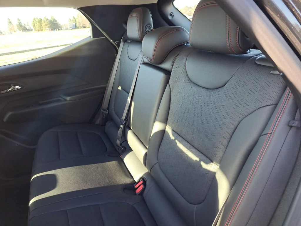 2027 Chevrolet Bolt RS - Photo 18
