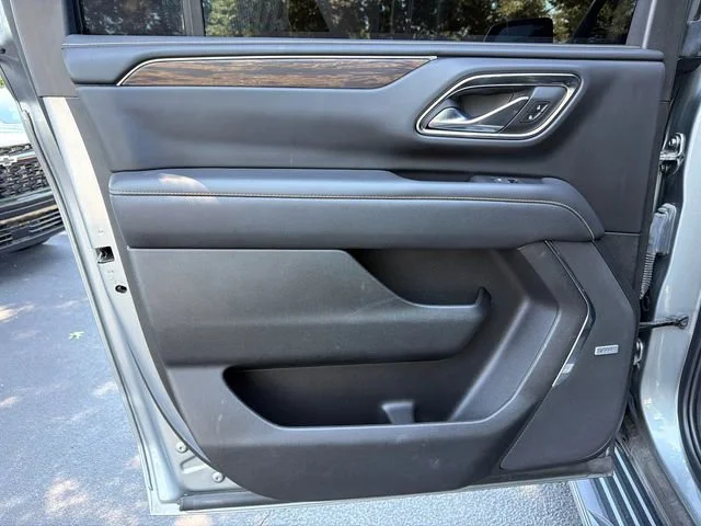 Used 2023 Sterling Gray Metallic Chevrolet Premier image 22