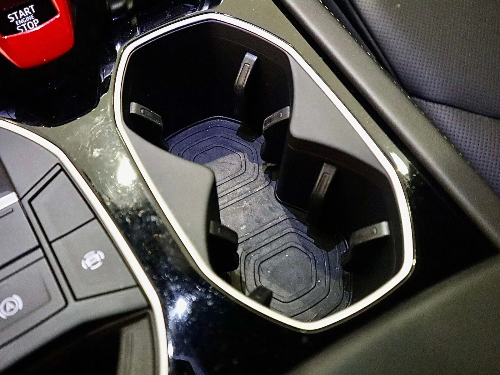 Used 2020 Blu Eleos Metallic Lamborghini  image 32
