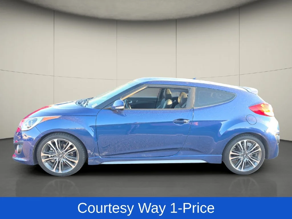 Used 2017 Blue Hyundai Turbo image 5