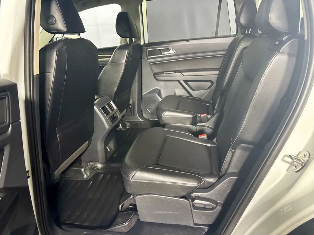 Used 2019 White Volkswagen 3.6L V6 SE image 20