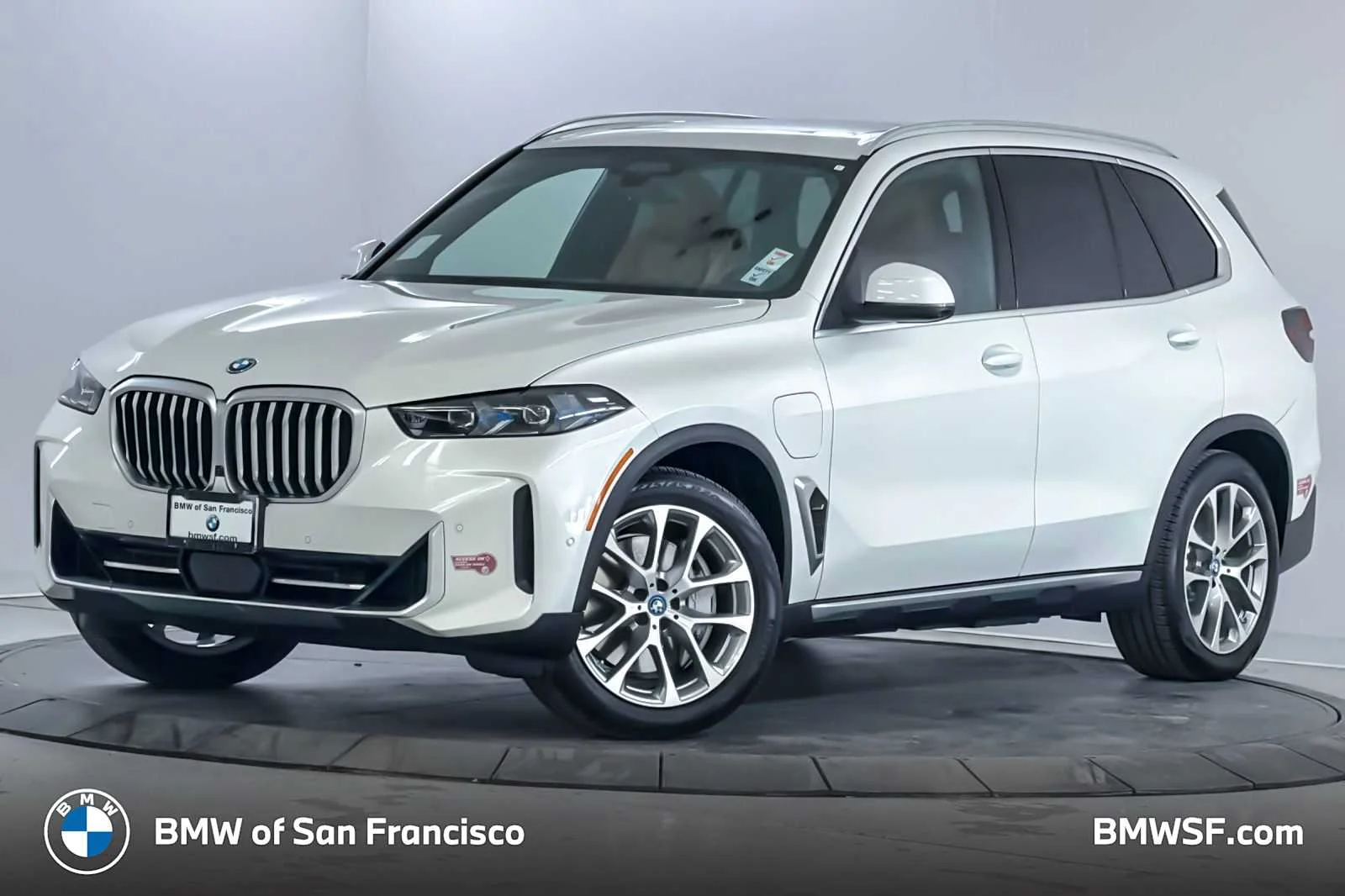 2024 BMW X5 xDrive50e's photo