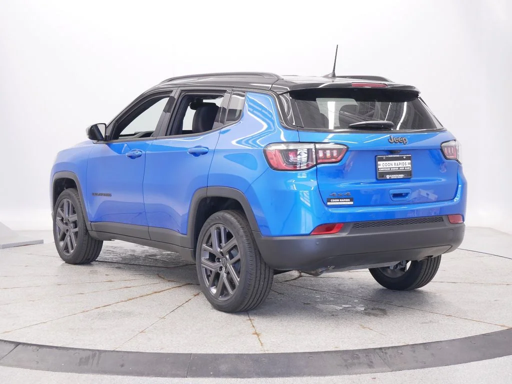 New 2026 Hydro Blue Pearlcoat Jeep Limited image 3