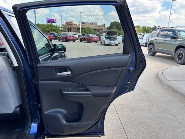 Used 2016 Obsidian Blue Pearl Honda SE image 20