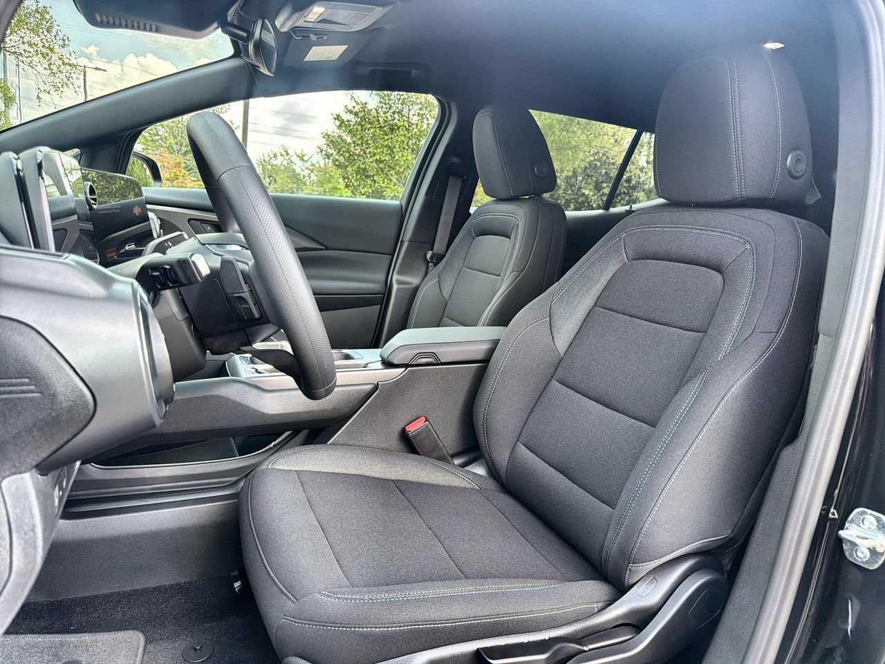 2026 Chevrolet Equinox EV 1LT - Photo 16