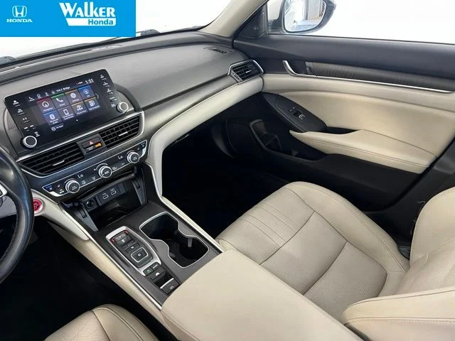 Used 2022 White Honda Touring image 36
