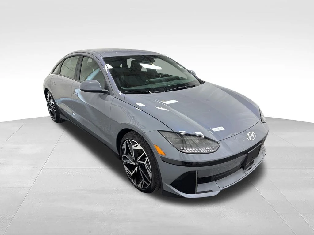 Used 2024 Blue Hyundai SEL image 3