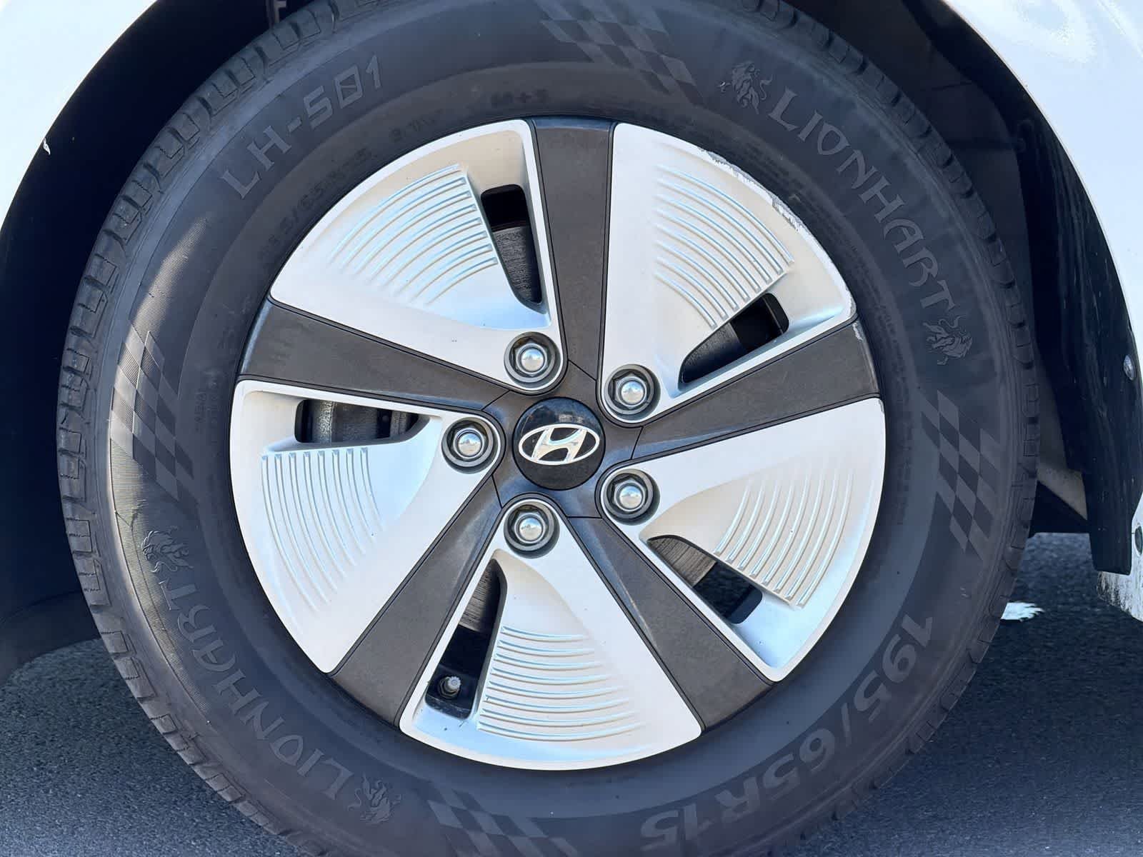 Used 2021 Ceramic White Hyundai Blue image 14