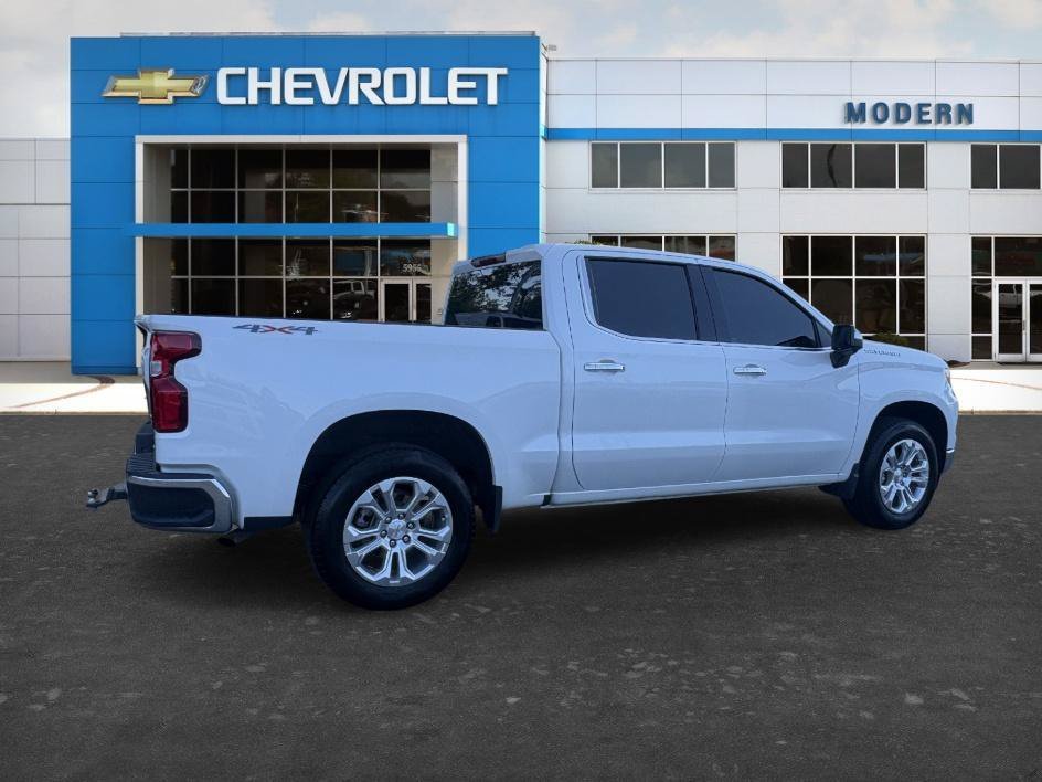 Used 2024 Iridescent Pearl Tricoat Chevrolet LTZ image 5