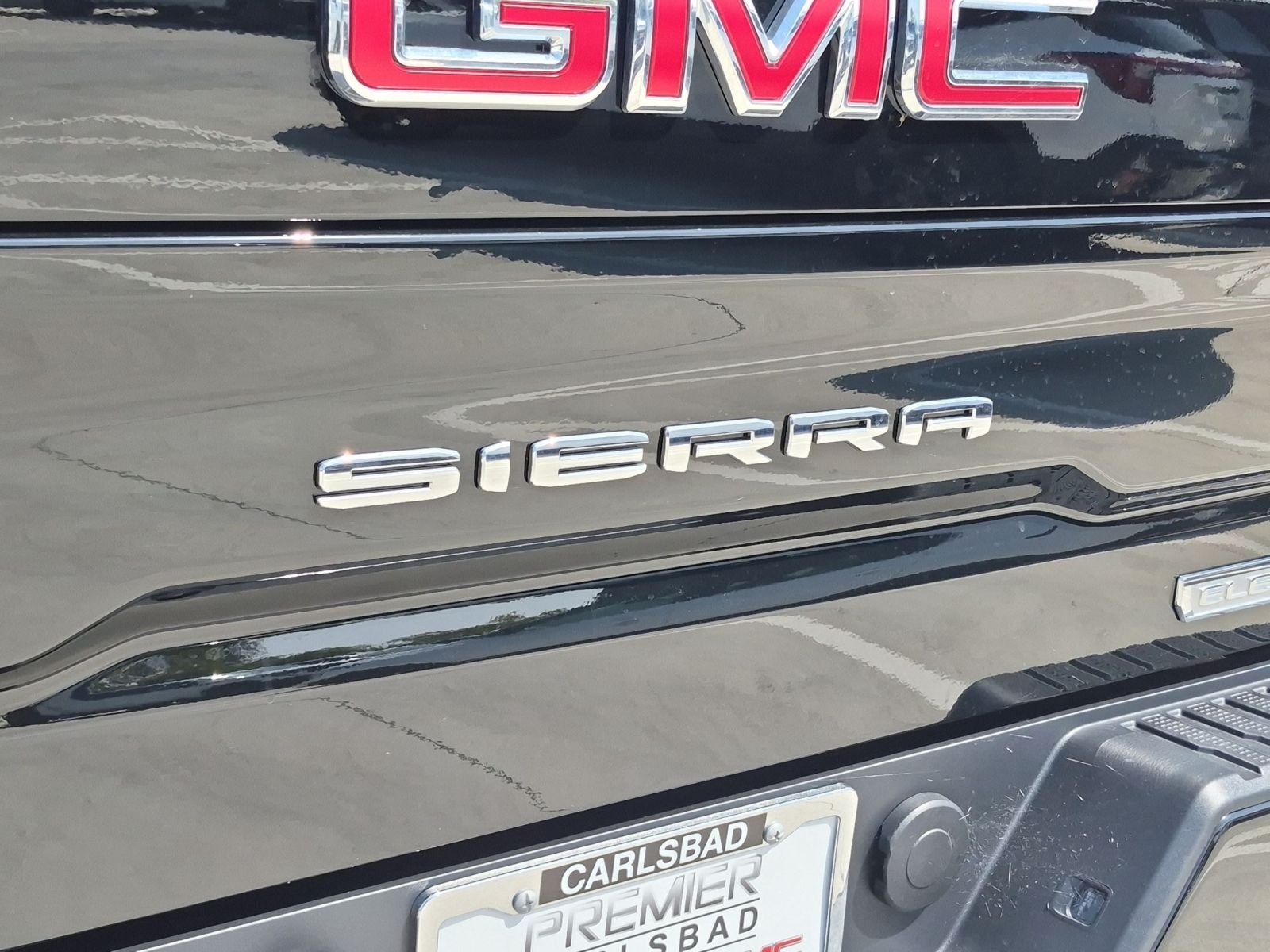New 2026 Onyx Black GMC Elevation image 31
