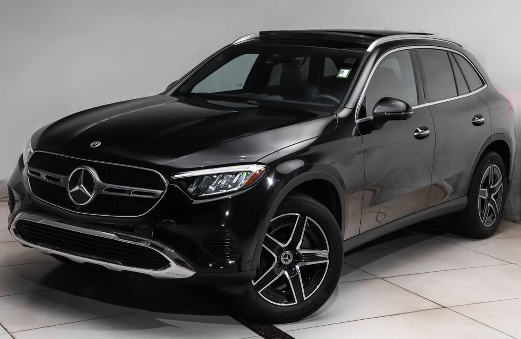 New 2026 Black Mercedes-Benz GLC 300 image 17