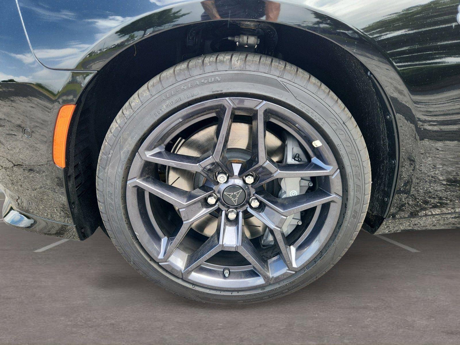 New 2026 Diamond Black Crystal Pearlcoat Dodge Scat Pack image 10