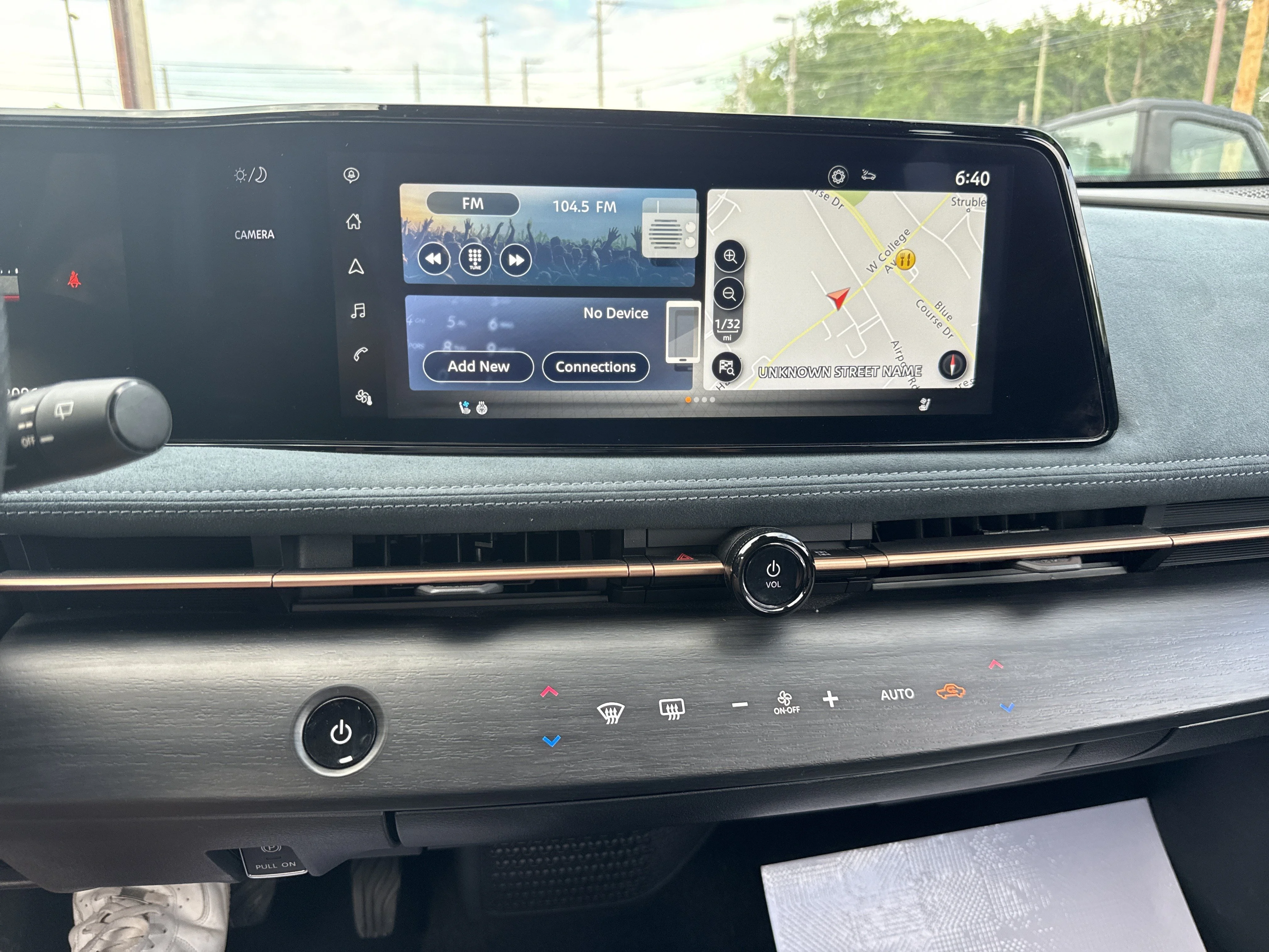 2023 Nissan Ariya Platinum+ - Photo 24