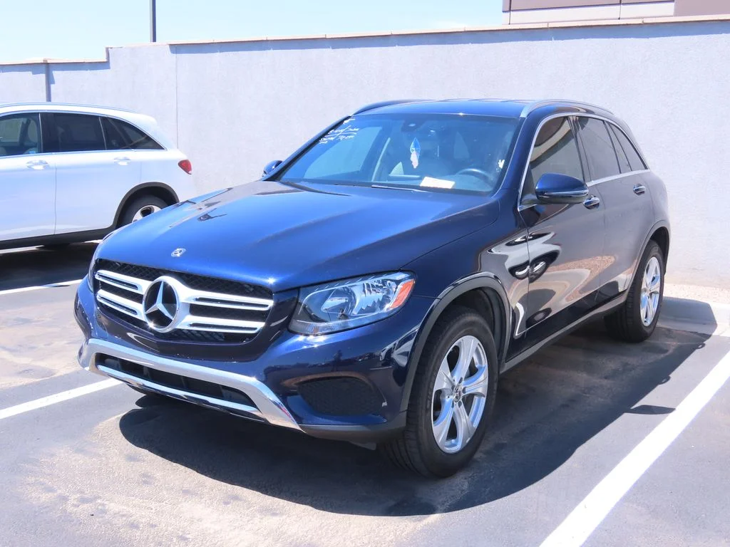 Used 2018 Blue Mercedes-Benz GLC 300 image 2