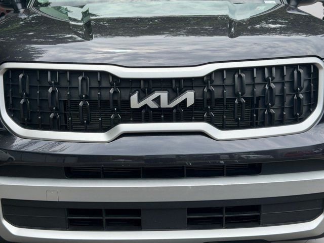 Used 2025 Gray Kia LX image 41