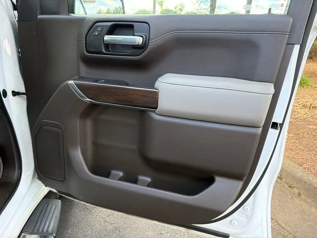 Used 2020 WHITE FROST TRICOAT GMC SLT image 14