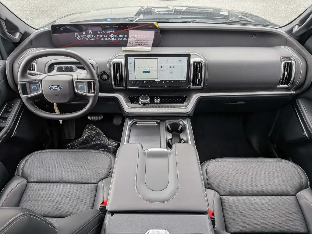 New 2027 Dark Matter Gray Metallic Ford MAX Platinum image 15
