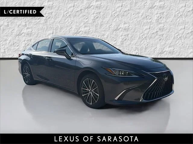 2025 Lexus ES 300h 300h's photo