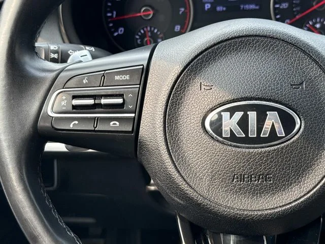Used 2018 Black Kia  image 21