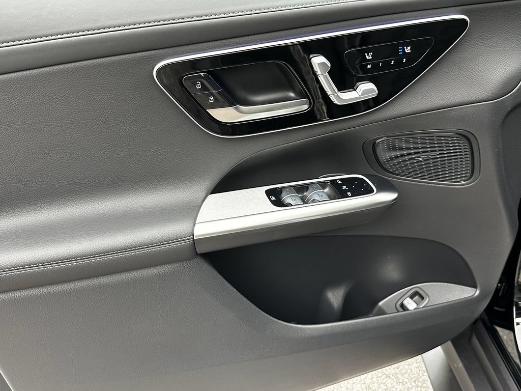 New 2026 Black Mercedes-Benz GLC 300 image 49