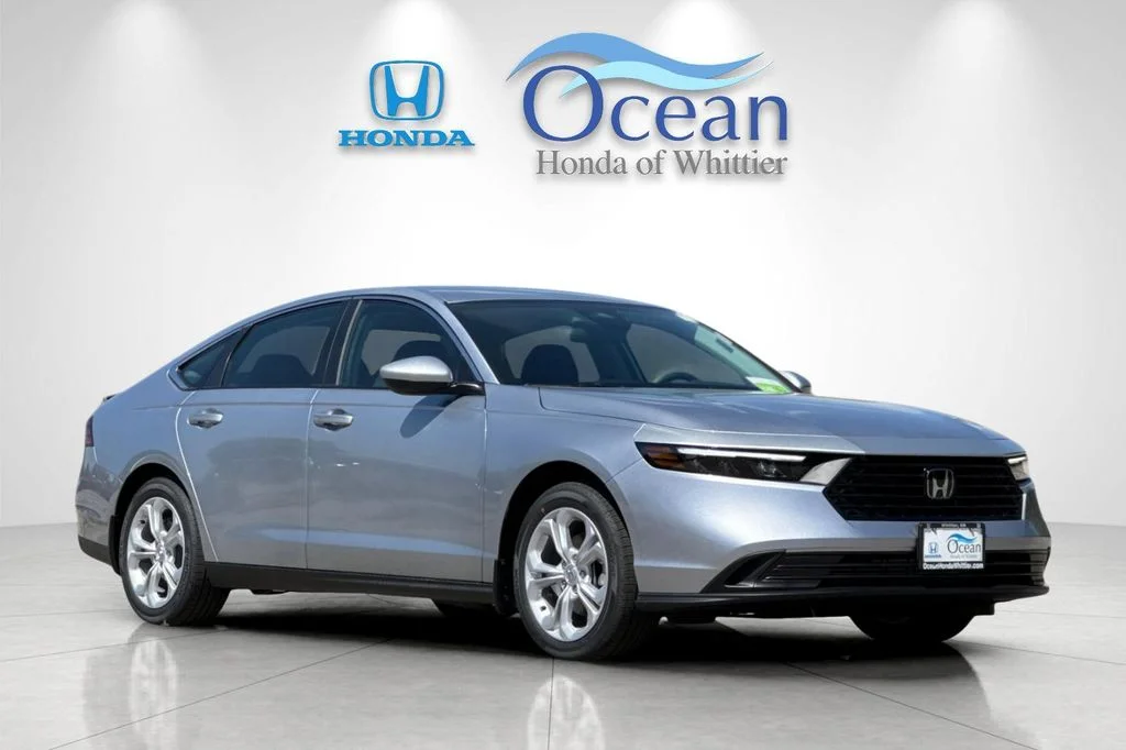 New 2026 Solar Silver Metallic Honda LX image 2