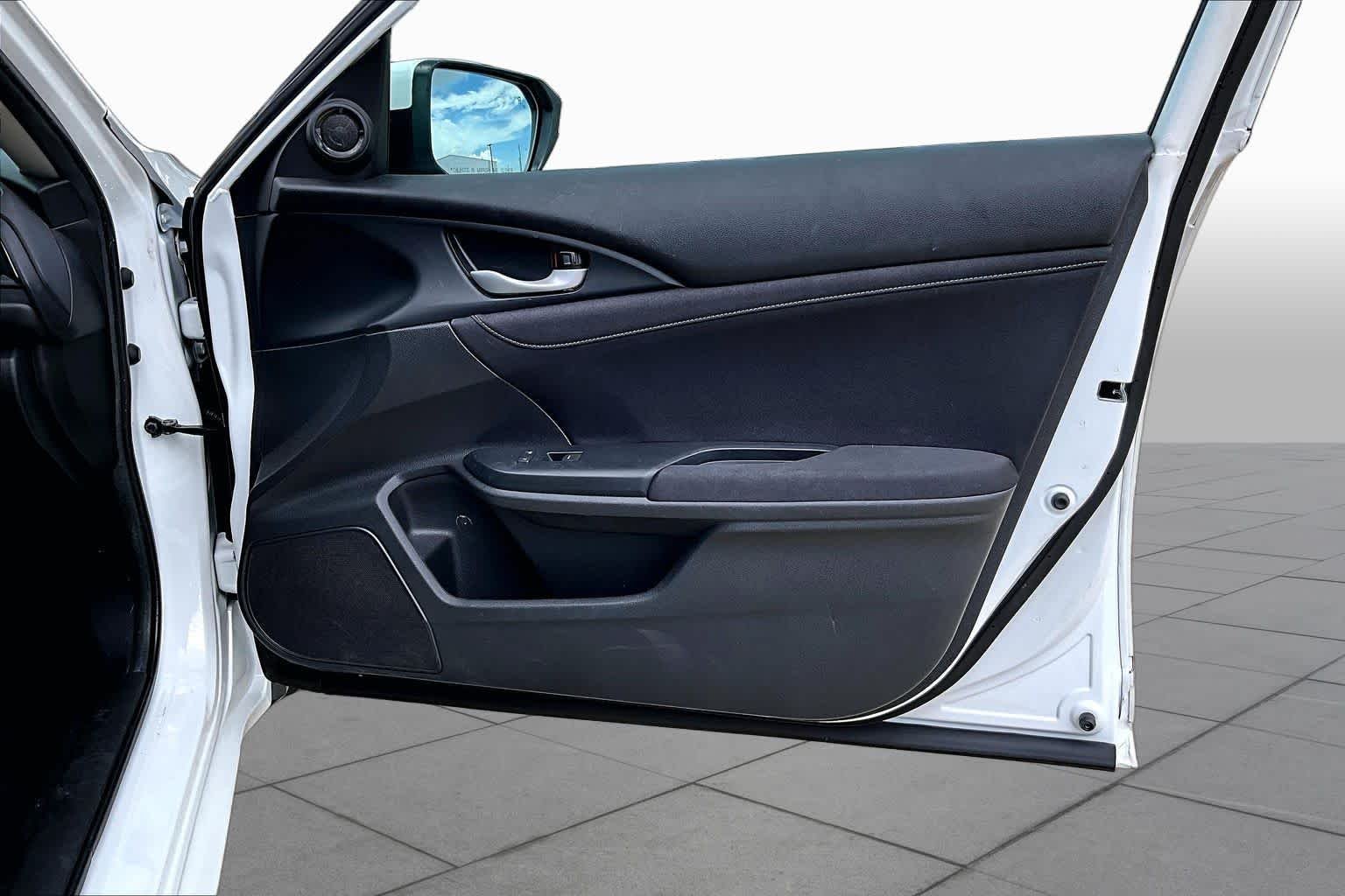 Used 2022 Platinum White Pearl Honda EX image 19