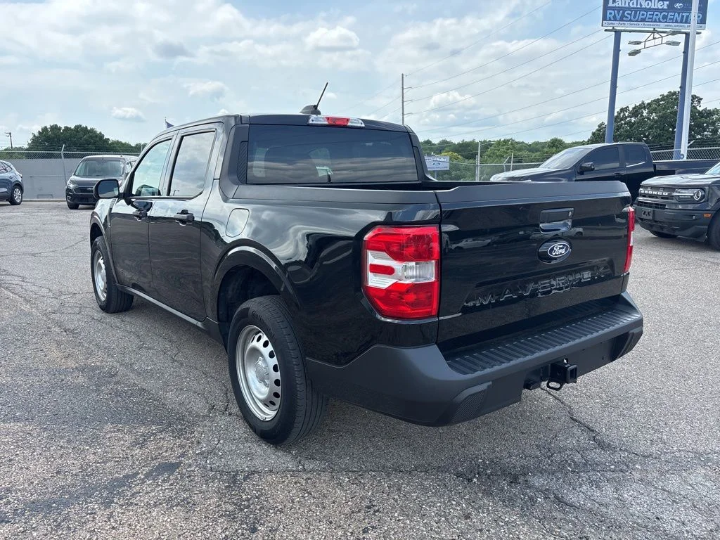 Used 2025 Shadow Black Ford XL image 5