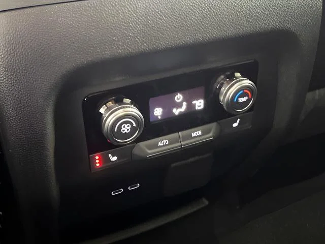 2026 GMC Acadia Denali - Photo 32