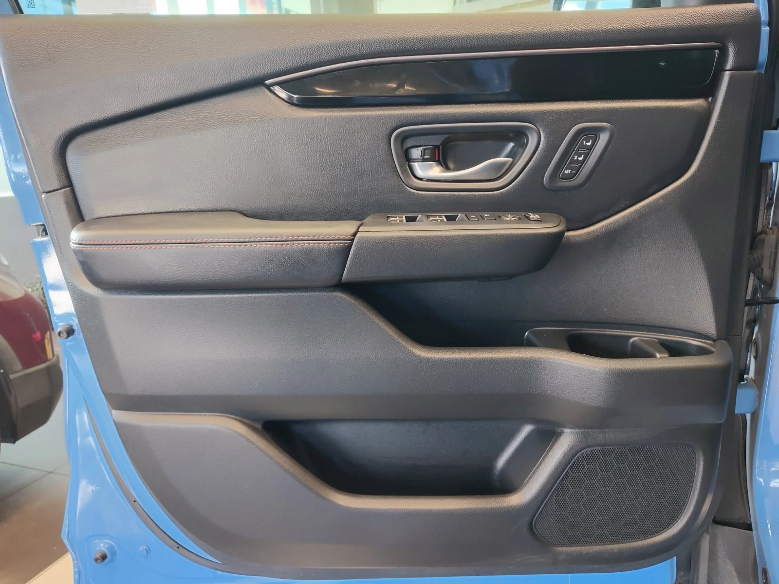 Used 2024 Diffused Sky Pearl Honda TrailSport image 28