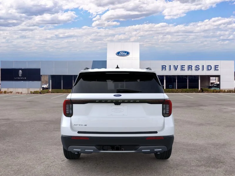 New 2026 Star White Metallic Tri-Coat Ford Active image 5